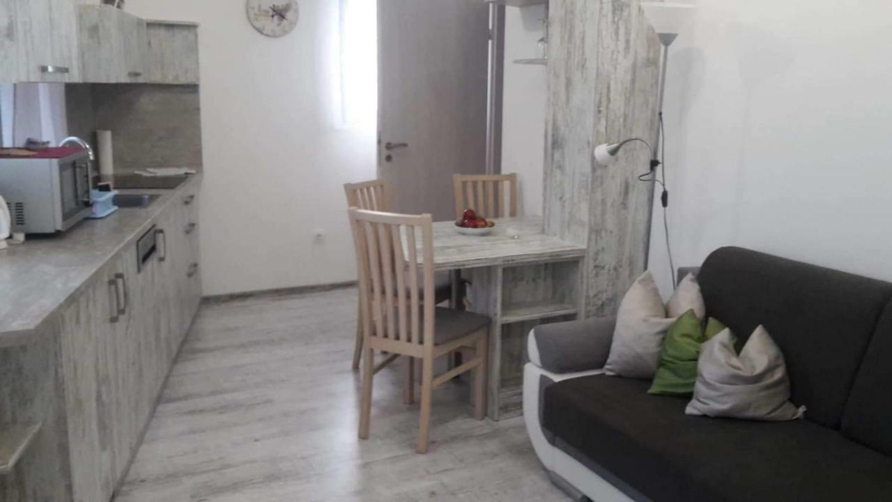 Apartman Sofia Apartment บาลาตอนฟือเรด ภายนอก รูปภาพ